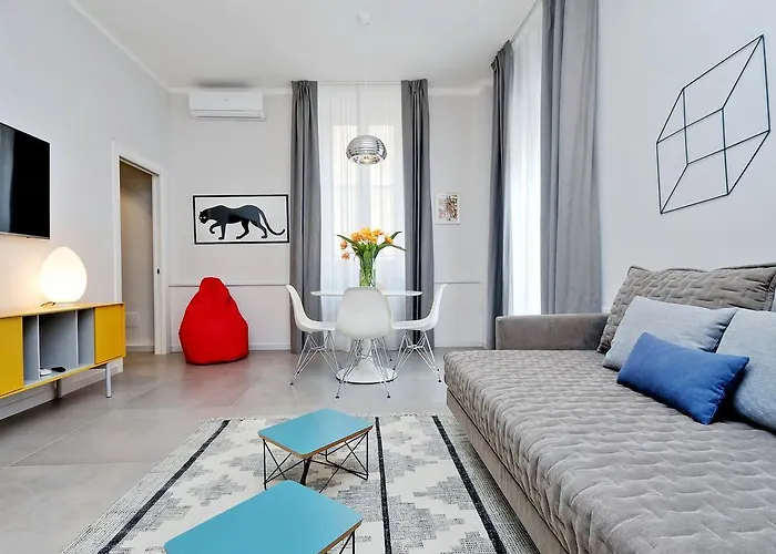 Propaganda Apartment *
